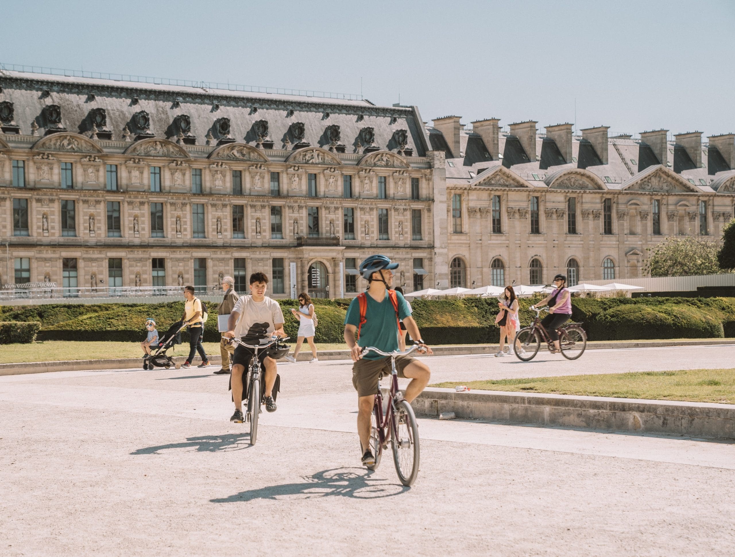 Louvre and Jardins-11